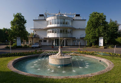 Wasserbahnhof mit Brunnen.